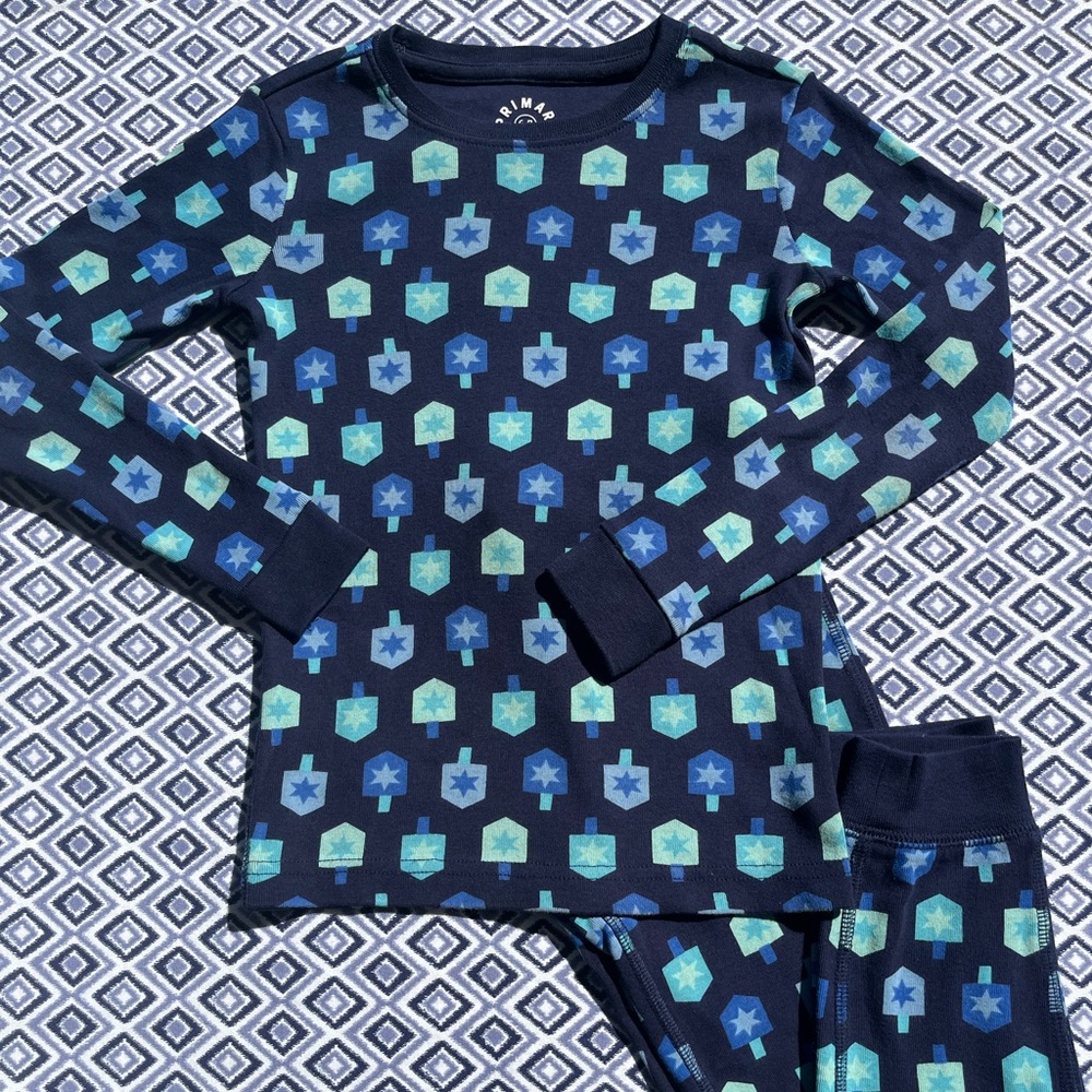 Primary "Spinning Dreidels" Long-Sleeve PJ Top and Pants, Navy, Size 6-7, VGUC